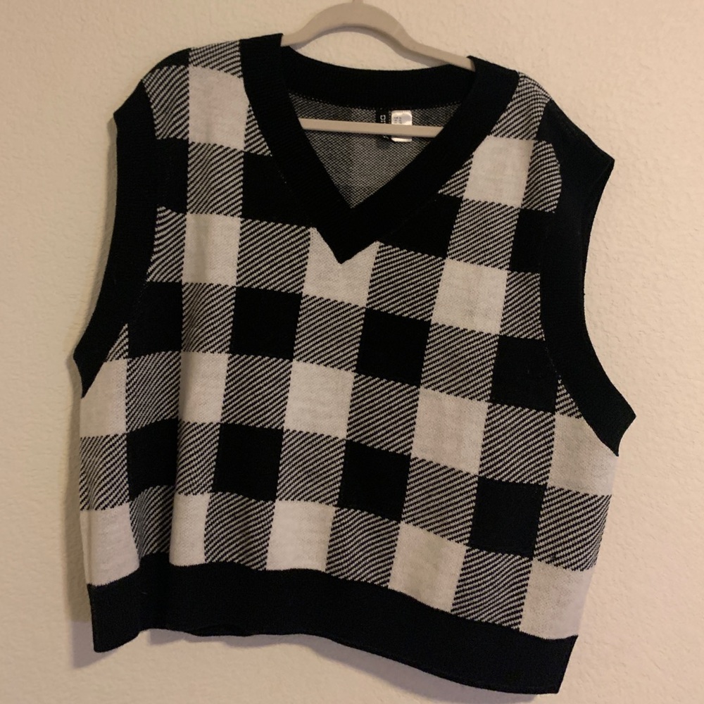 H&M Black and White Sweater Vest